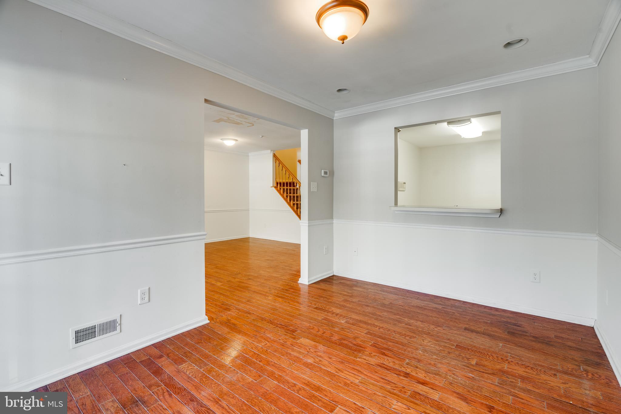 1502 BEACON HILL DRIVE