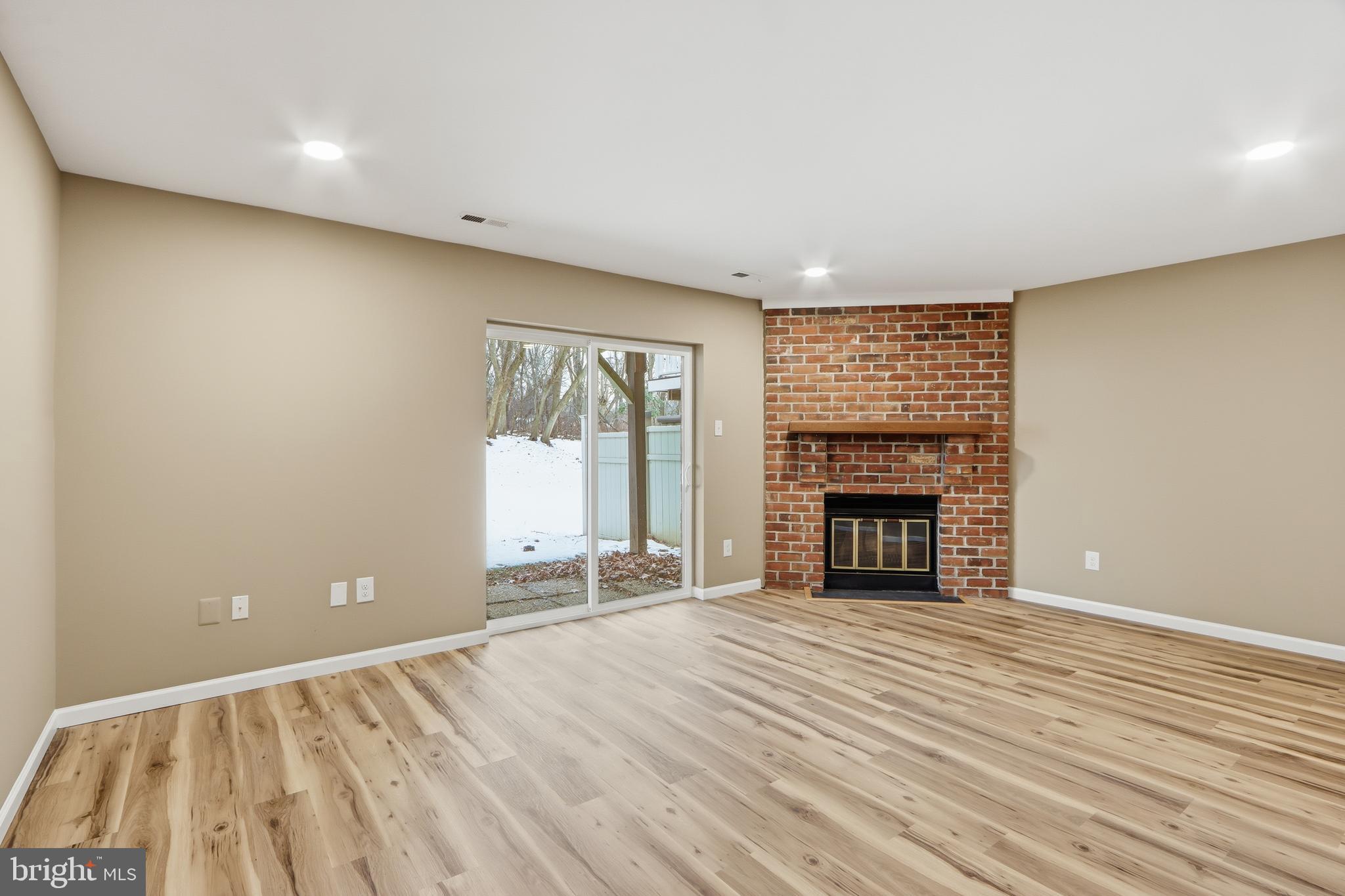 VALLEY CROSSING - Residential