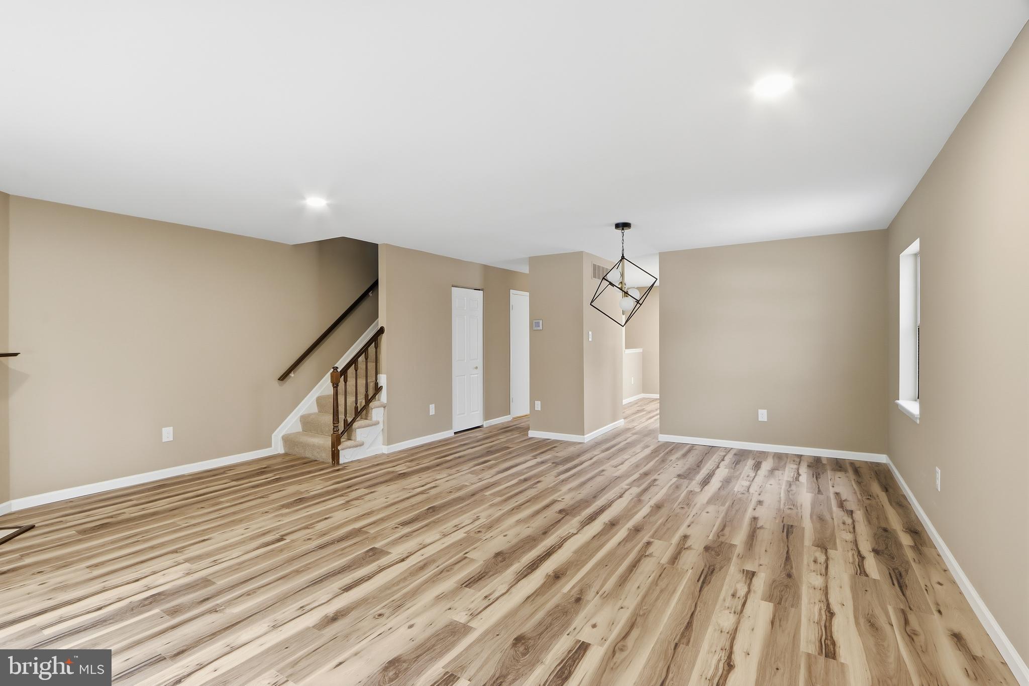 VALLEY CROSSING - Residential