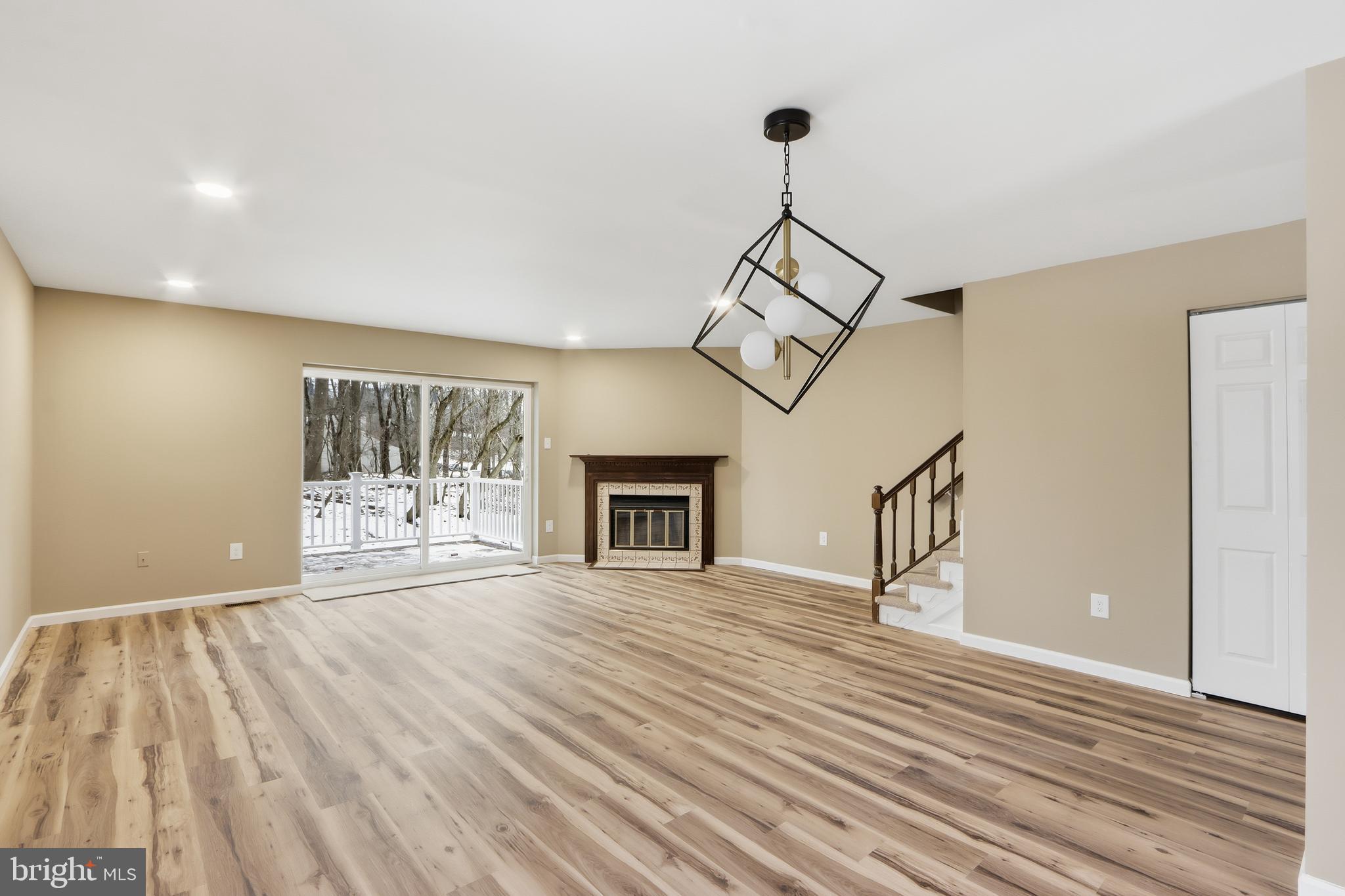 VALLEY CROSSING - Residential