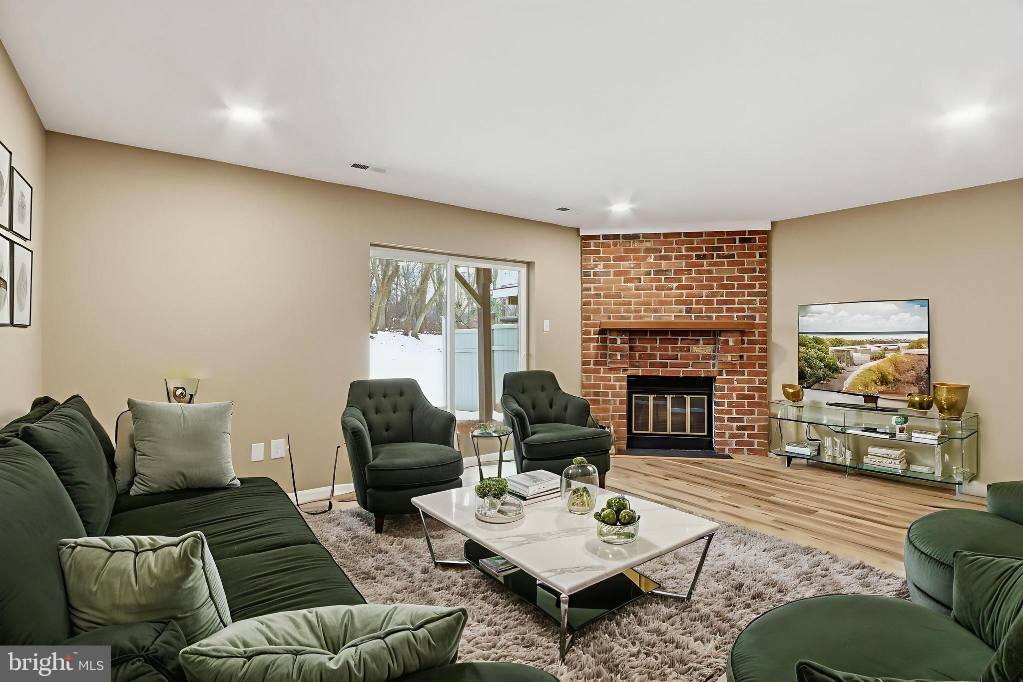 VALLEY CROSSING - Residential