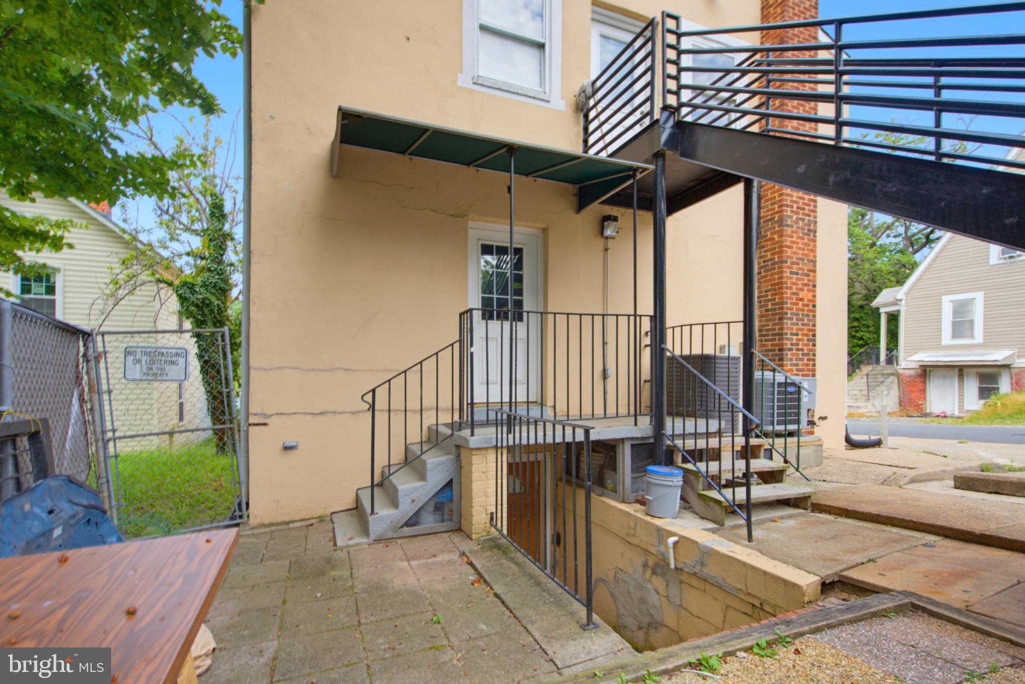 2407 S SHIRLINGTON