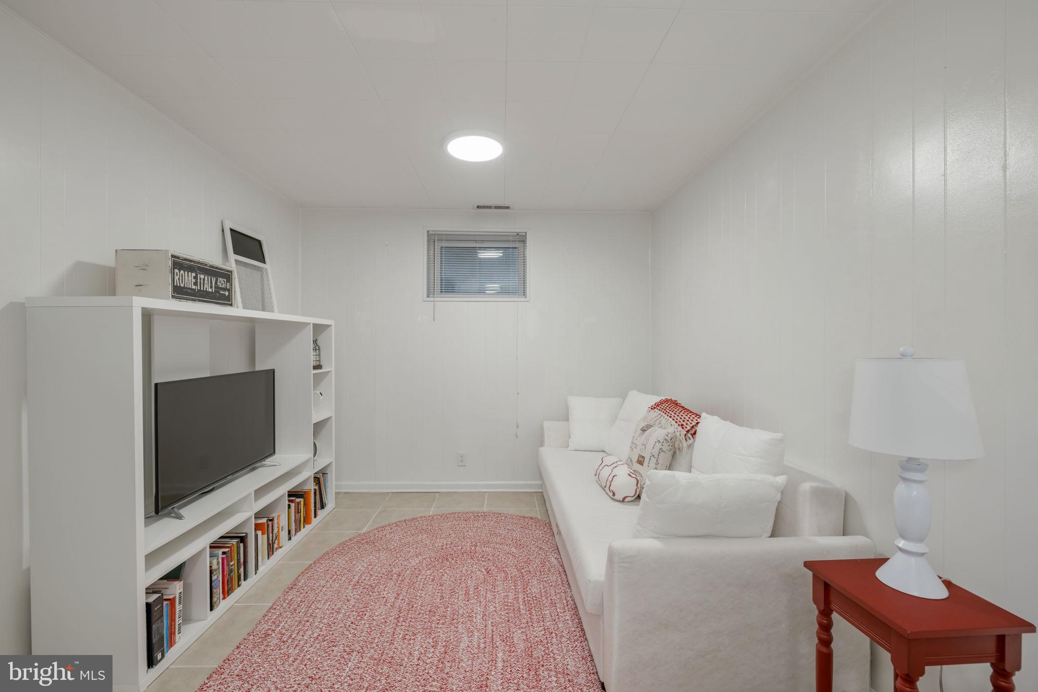 FAIRLINGTON MEADOWS - Residential