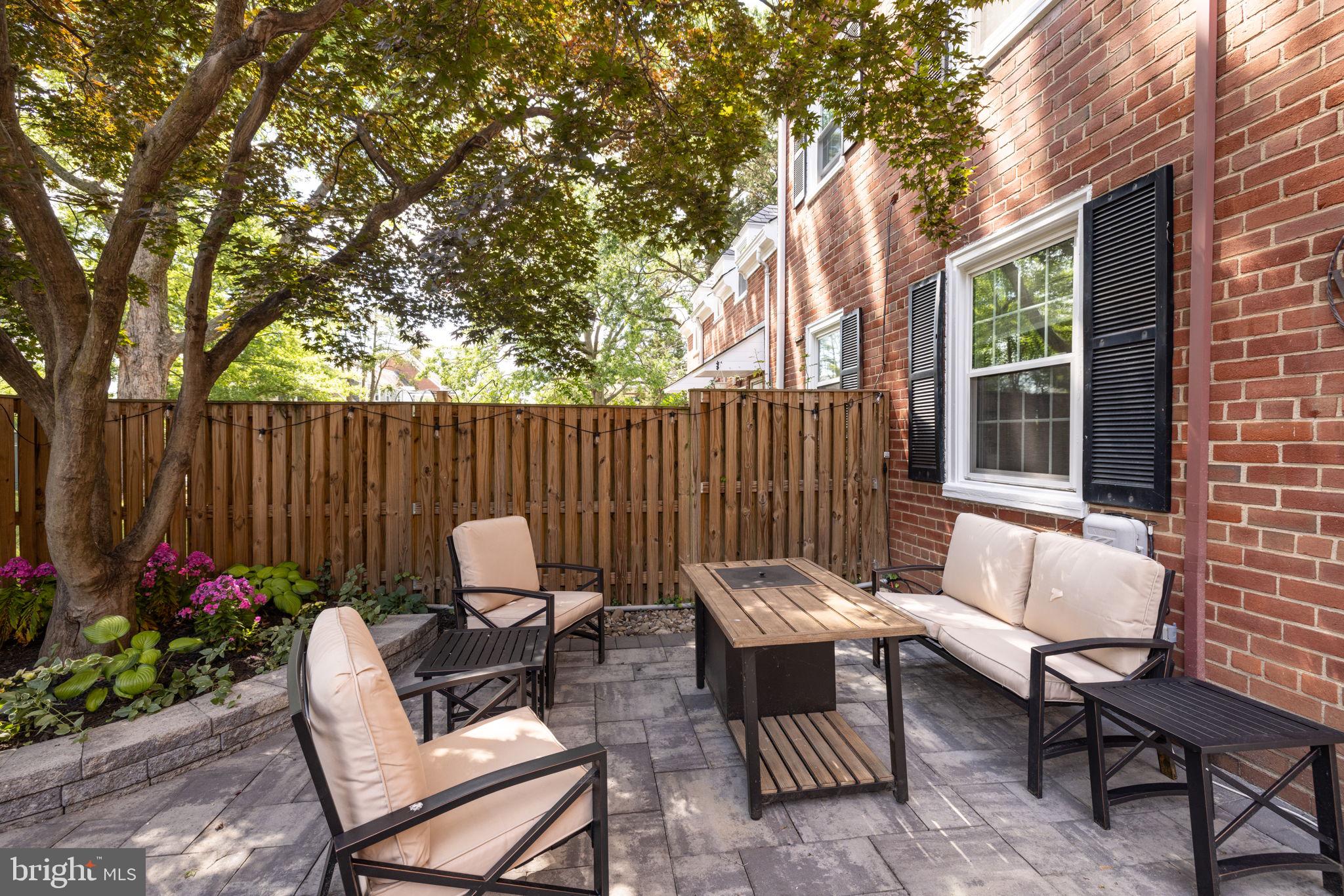 FAIRLINGTON MEADOWS - Residential