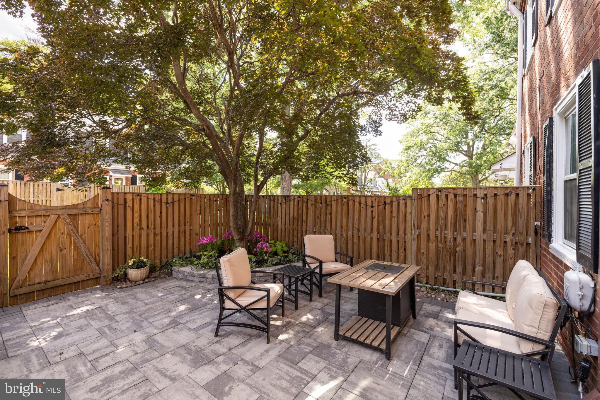 FAIRLINGTON MEADOWS - Residential