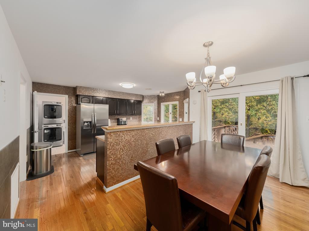 CREEKSIDE - Residential