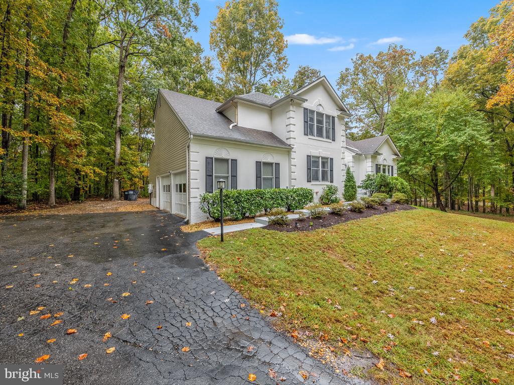 CREEKSIDE - Residential