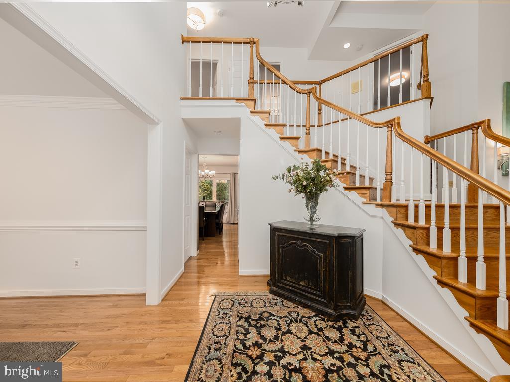 CREEKSIDE - Residential