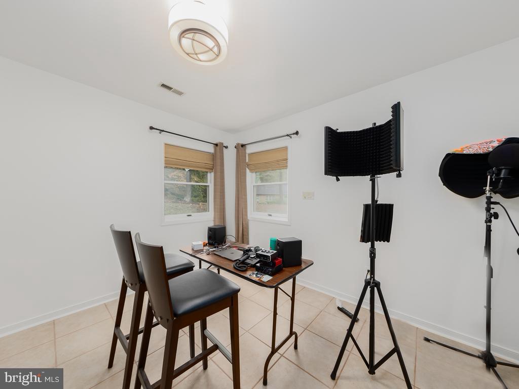 CREEKSIDE - Residential