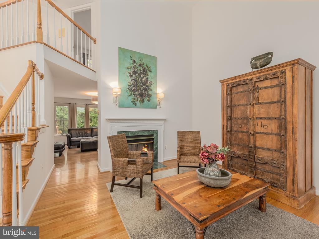 CREEKSIDE - Residential