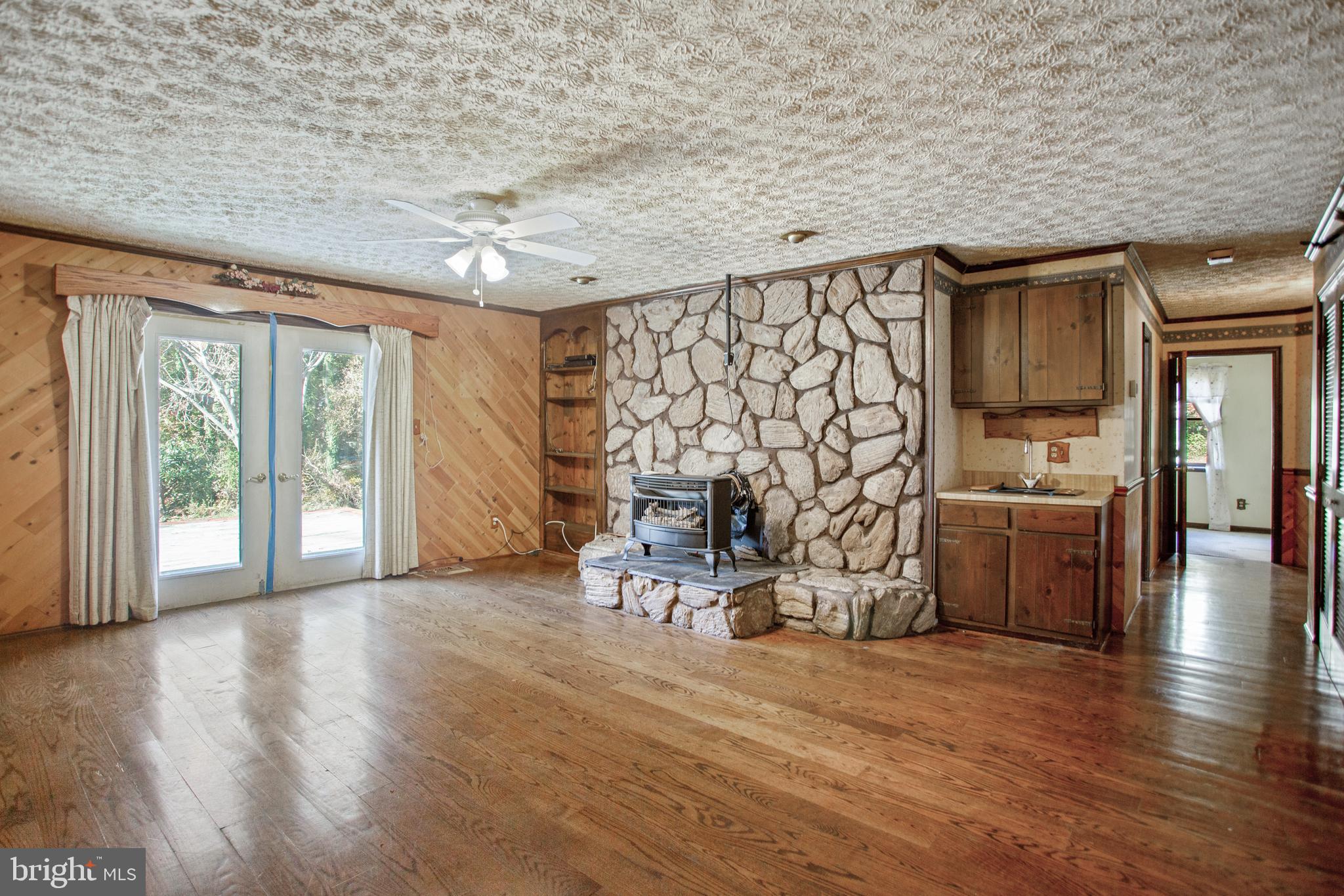 DAVIDSONVILLE - Residential