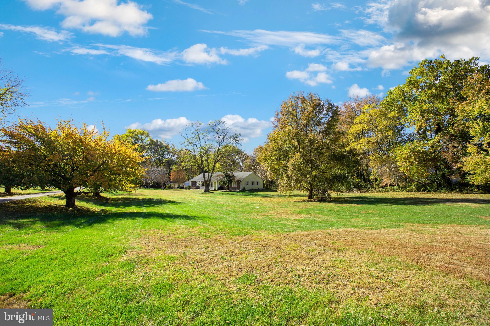 DAVIDSONVILLE - Residential