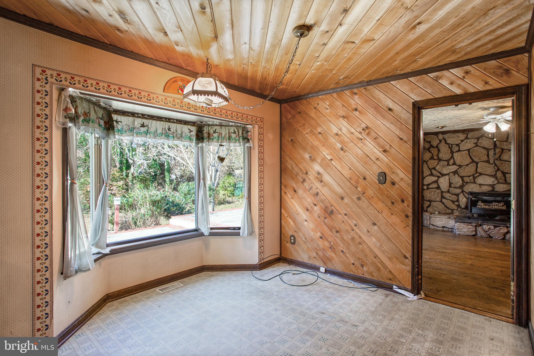 DAVIDSONVILLE - Residential