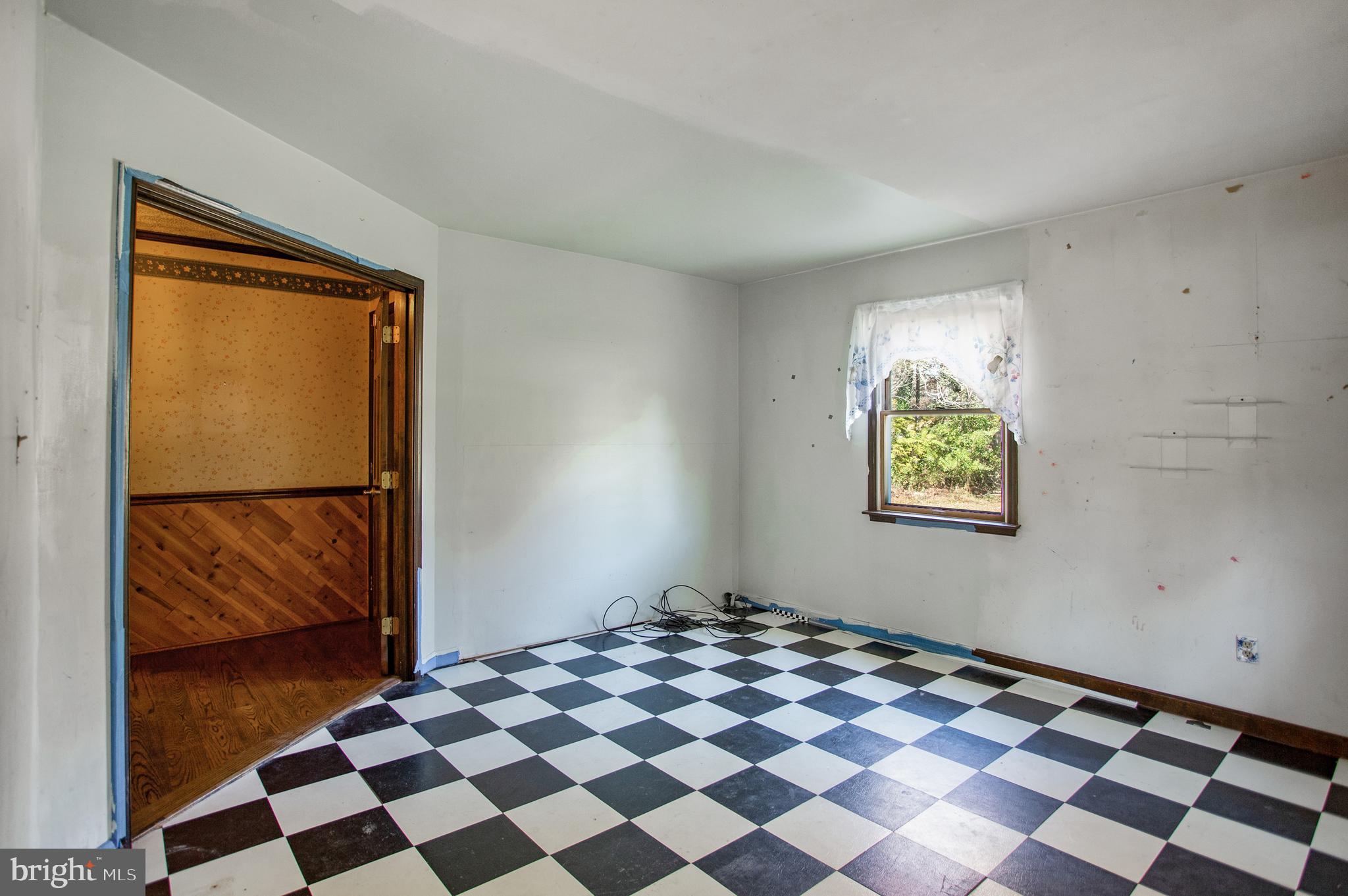 DAVIDSONVILLE - Residential