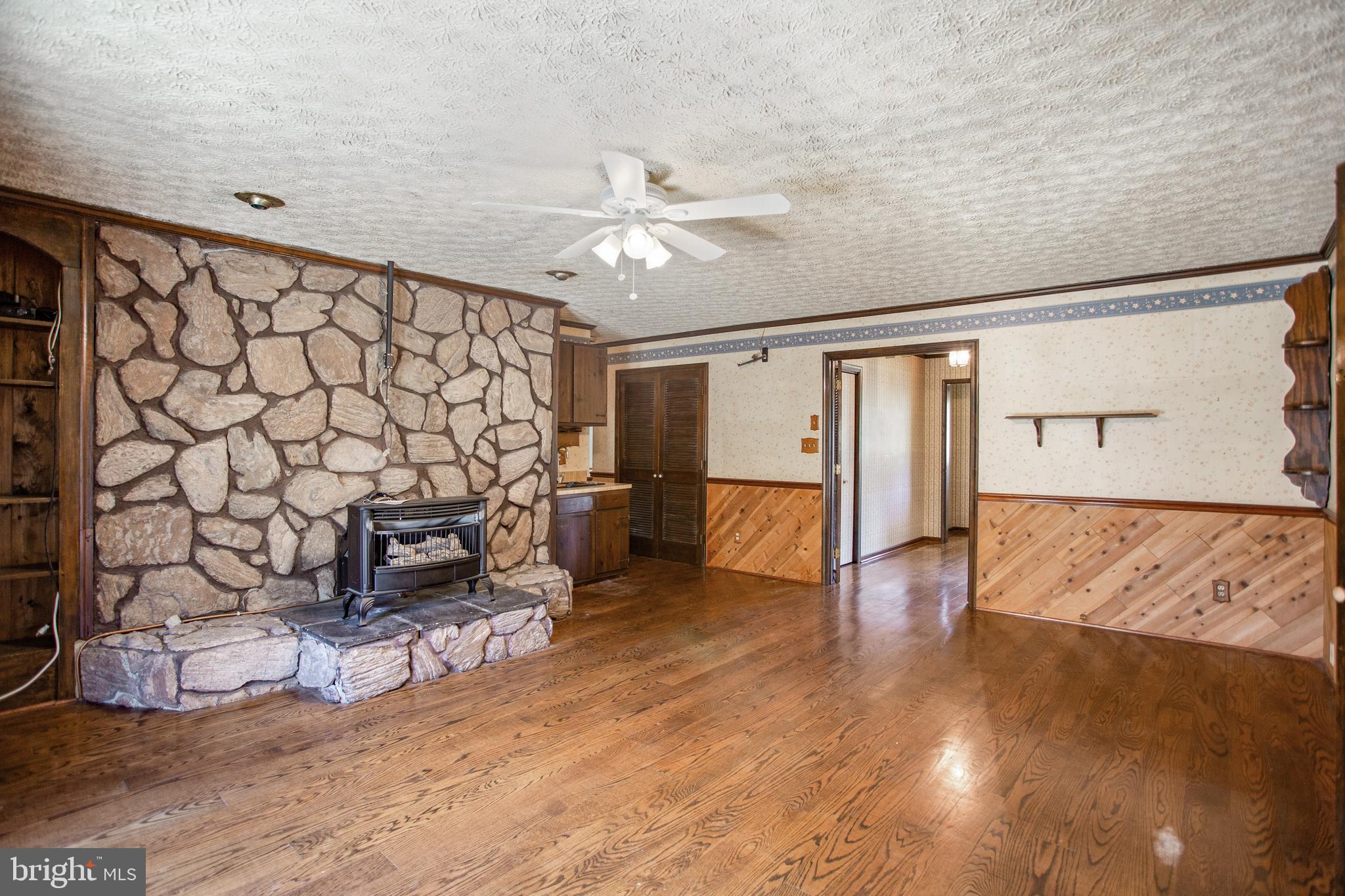 DAVIDSONVILLE - Residential