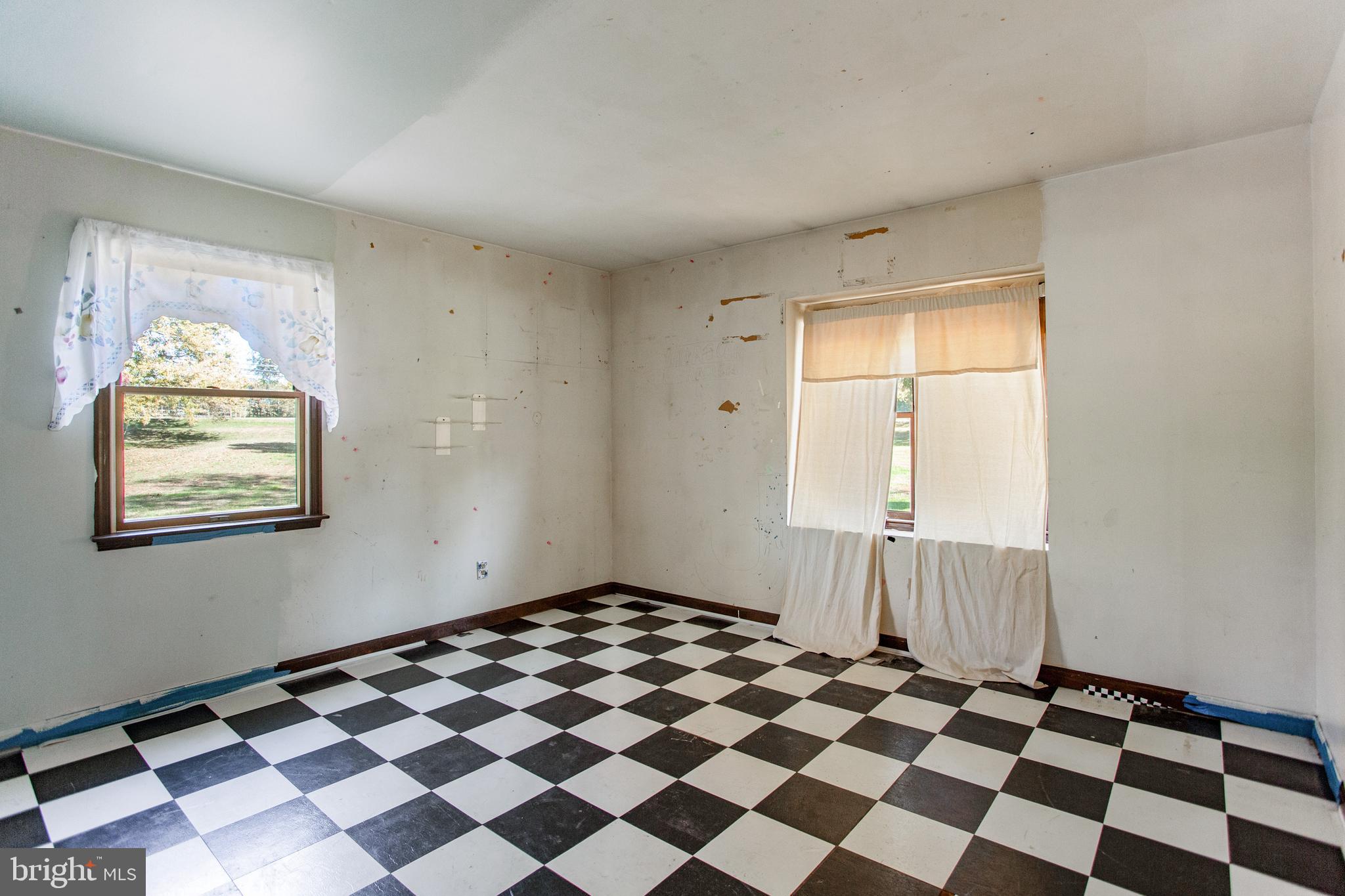 DAVIDSONVILLE - Residential