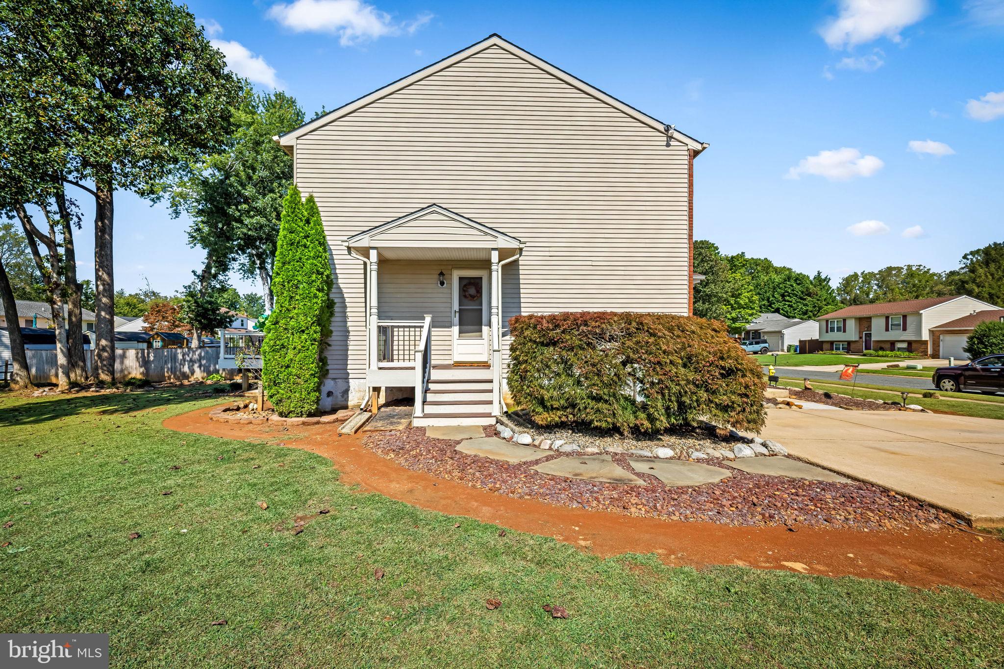 1346 VANDERBILT ROAD