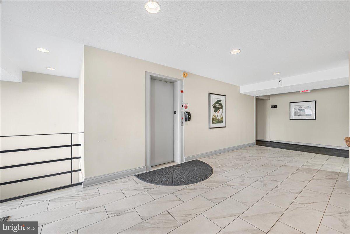 10320 WESTLAKE DRIVE E409