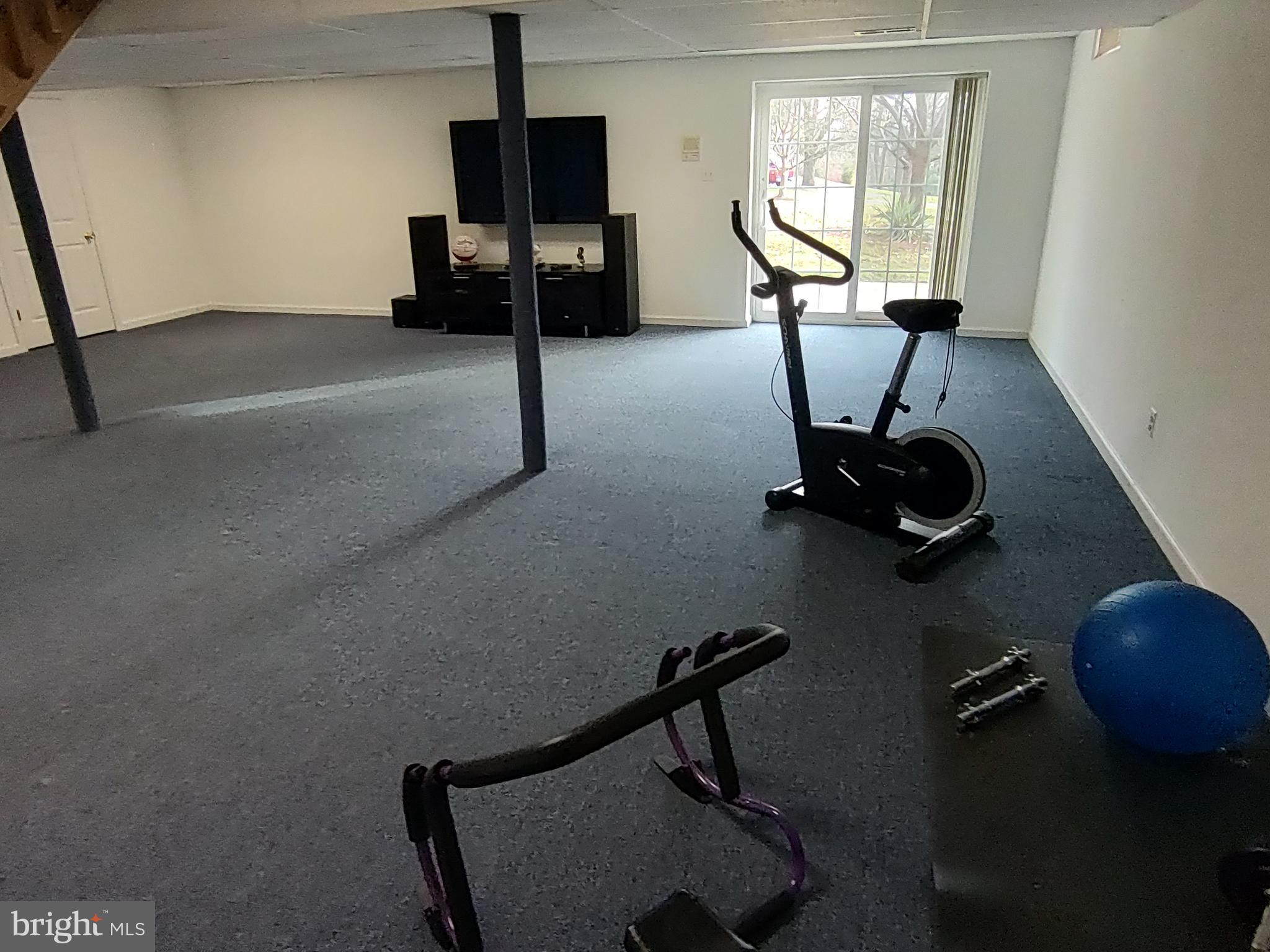 SCARLET OAKS - Residential