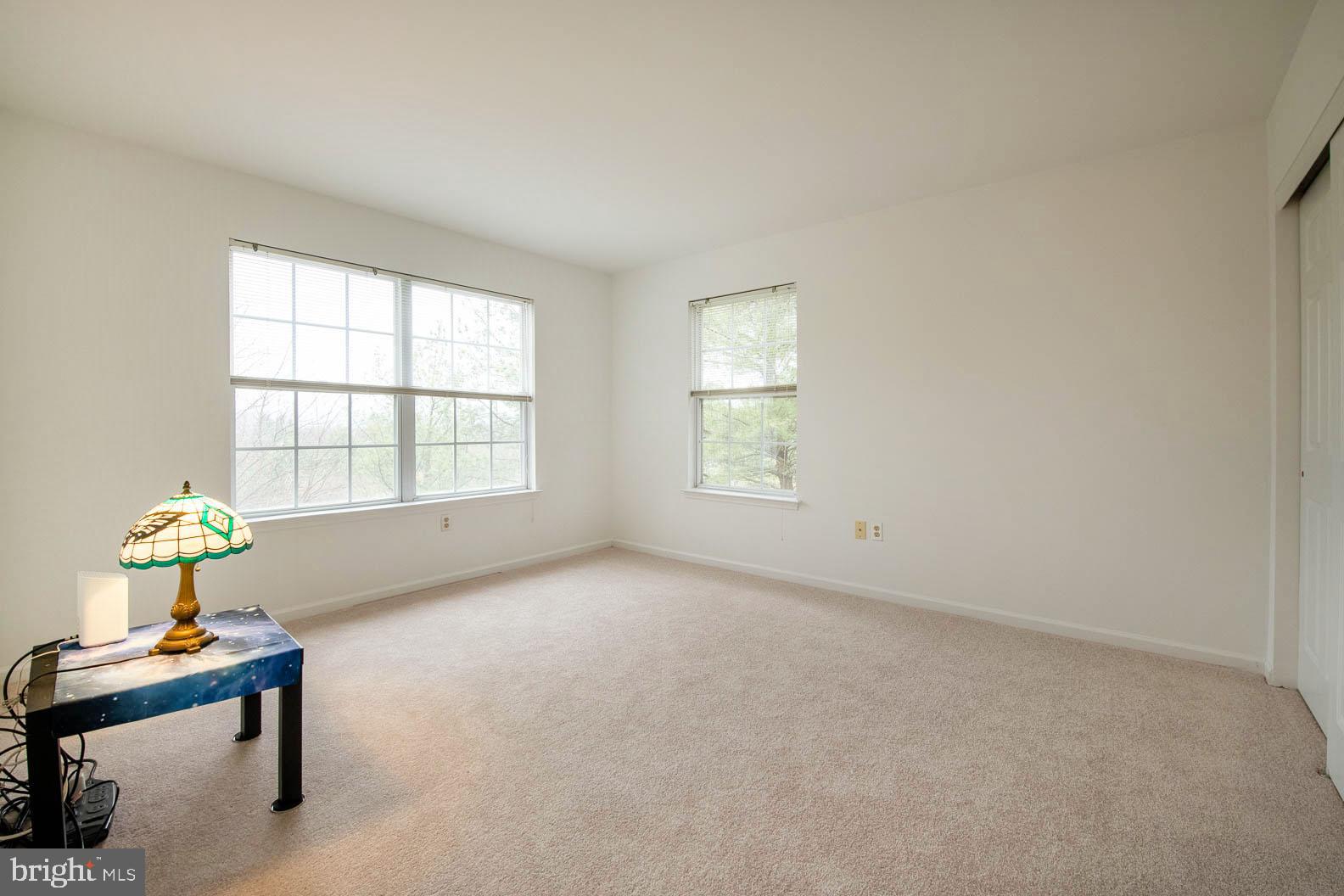 SCARLET OAKS - Residential