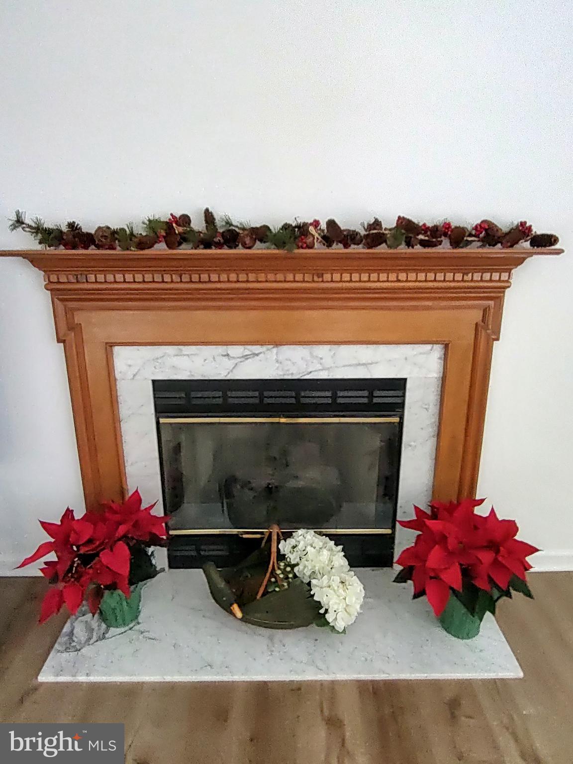 SCARLET OAKS - Residential