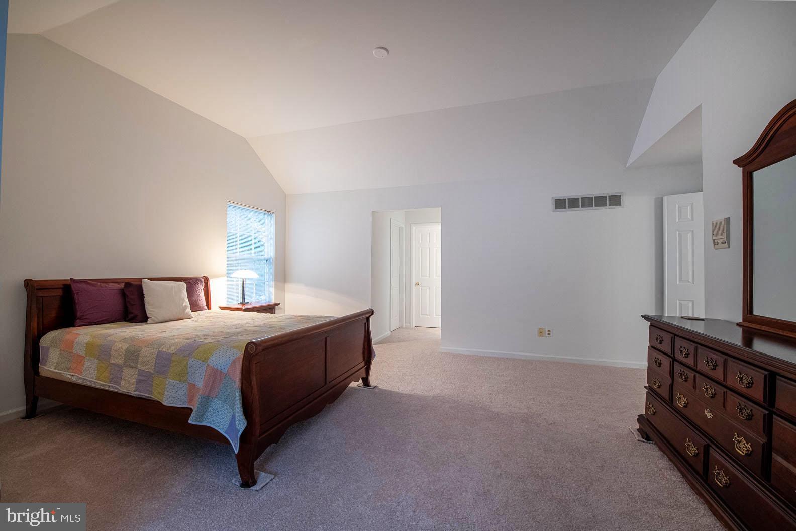 SCARLET OAKS - Residential