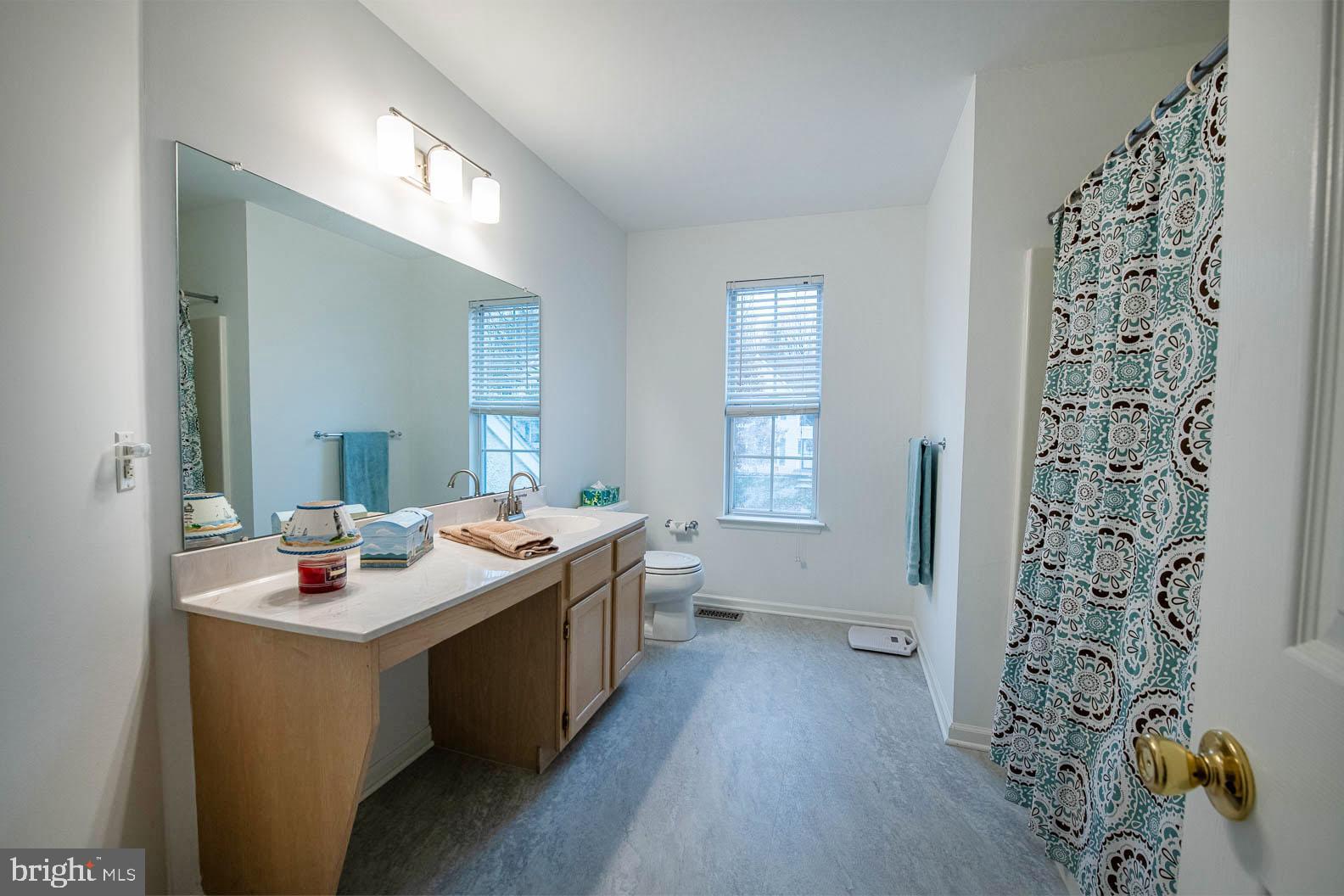 SCARLET OAKS - Residential