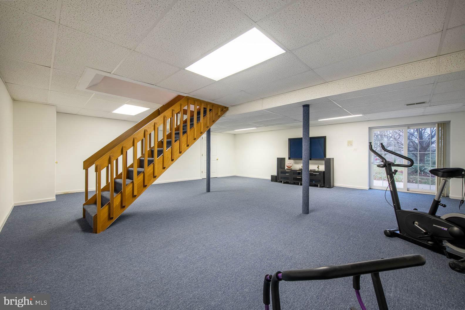 SCARLET OAKS - Residential