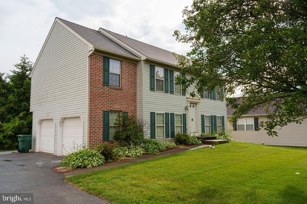 Photo of 232 S LIME ST, QUARRYVILLE, PA 17566 (MLS # PALA2037178)