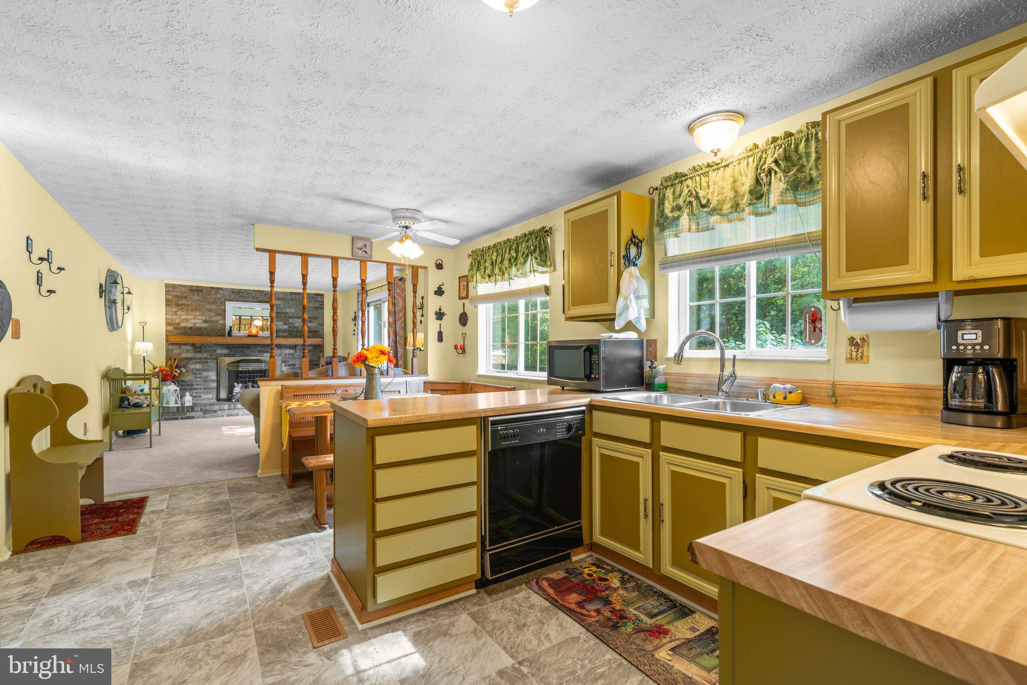 SNOW HILL MANOR PLAT TWO - Residential