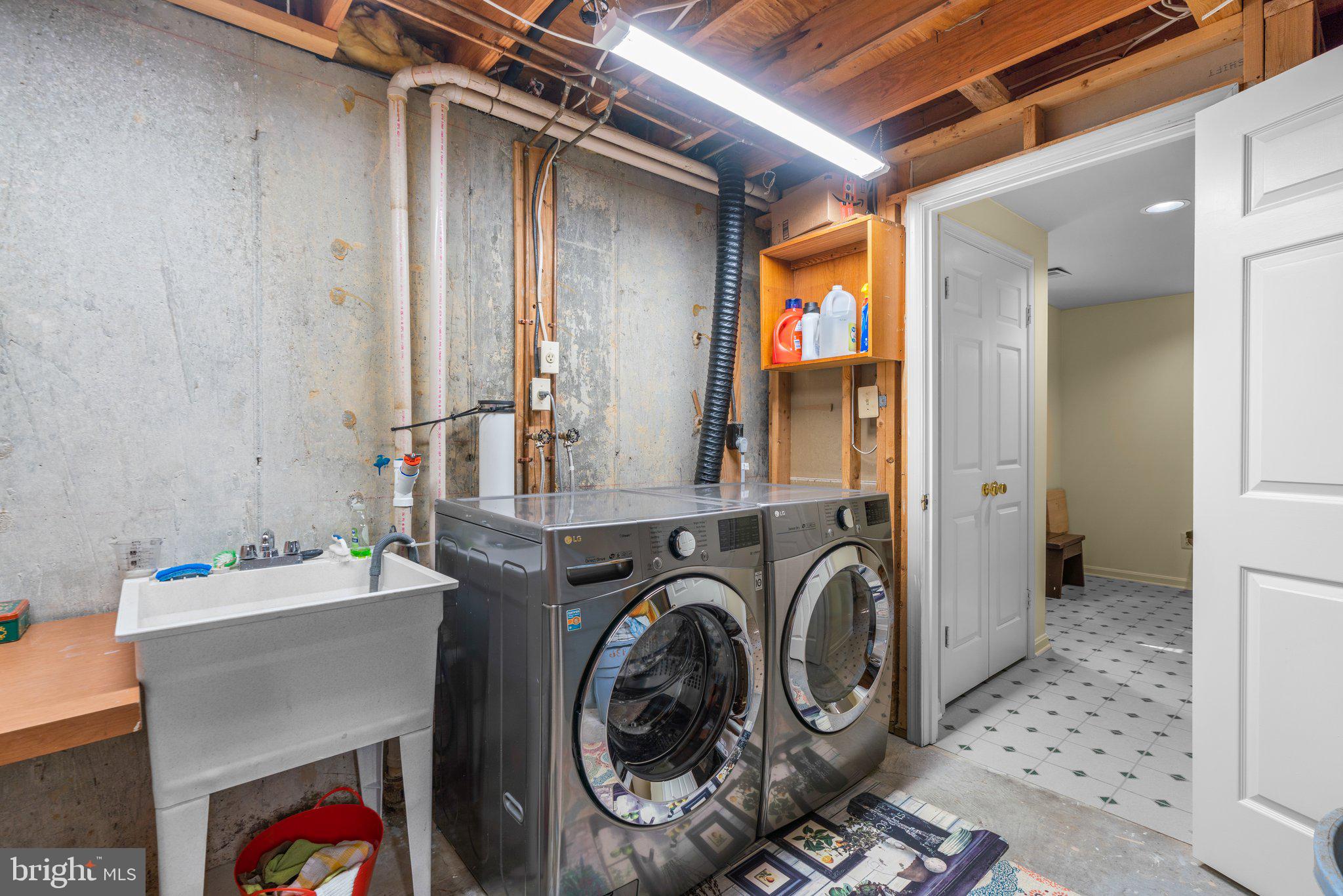 SNOW HILL MANOR PLAT TWO - Residential