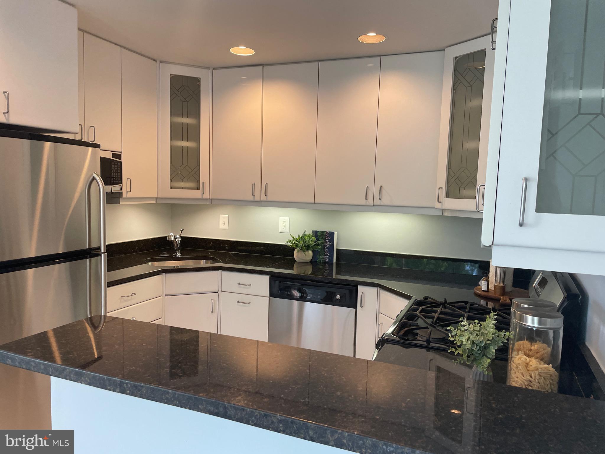BRADLEY HOUSE - Residential