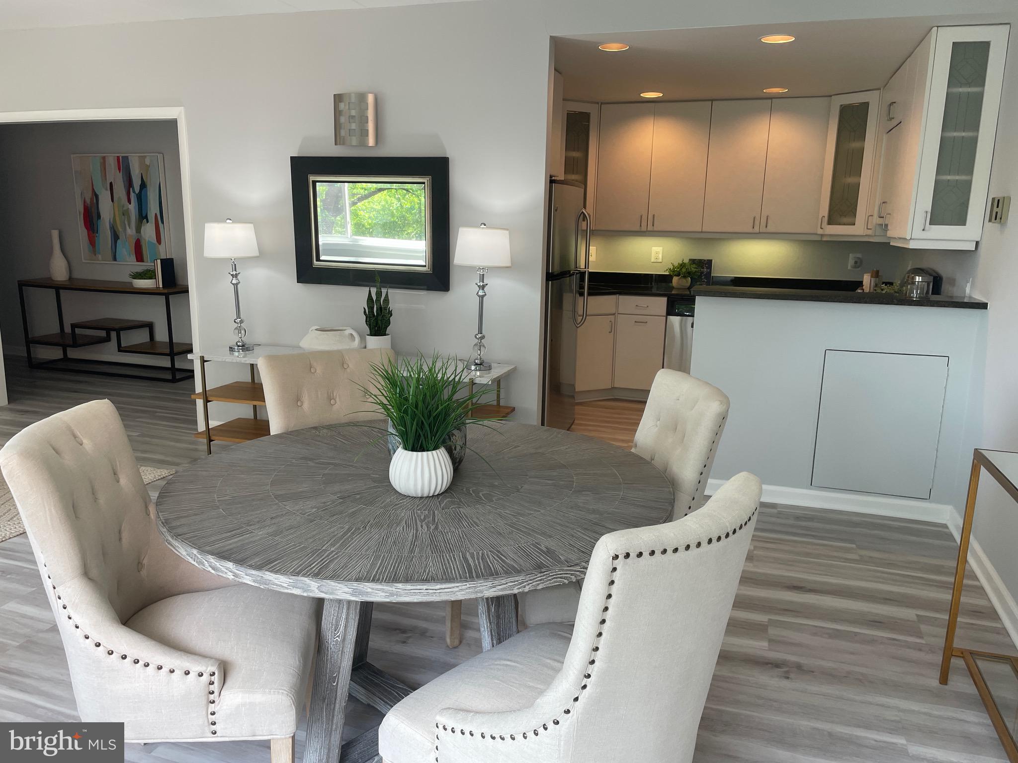 BRADLEY HOUSE - Residential