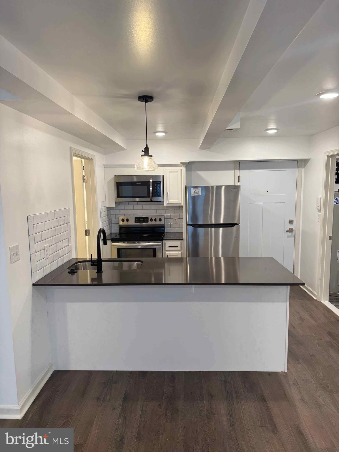 Available Now! Discover this spacious and modern studio apartment at The Onyx! Nestled in the heart of Roxborough, this gem offers convenience to public transit, dining, shopping, major highways, and more. Step into stylish design featuring wood-inspired flooring, oversized windows, and high-end fixtures throughout. Entertain effortlessly in your generous living/dining area and island kitchen boasting custom granite countertops and stainless steel appliances. Unwind on our community roof deck or stay active with FREE gym access conveniently located across the street. Best of all, your new home is 100% pet-friendly with NO FEES! Don't delay - secure your spot today!