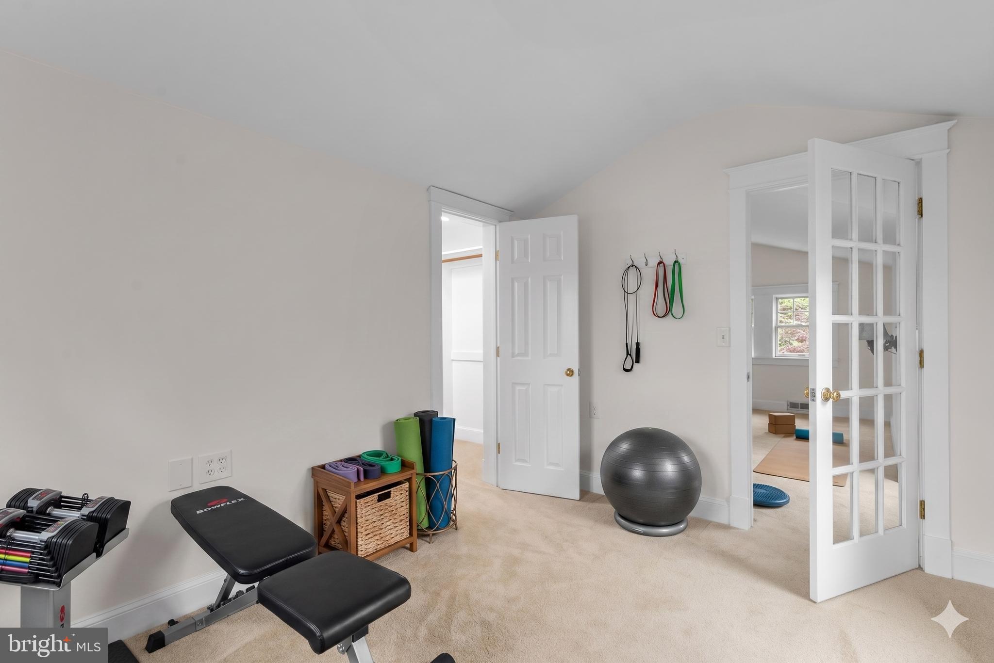 NORTH WOODSIDE - Residential