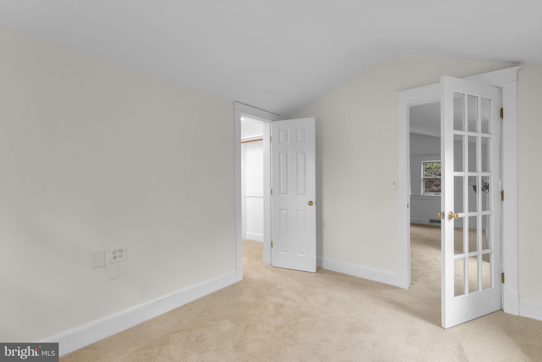 NORTH WOODSIDE - Residential