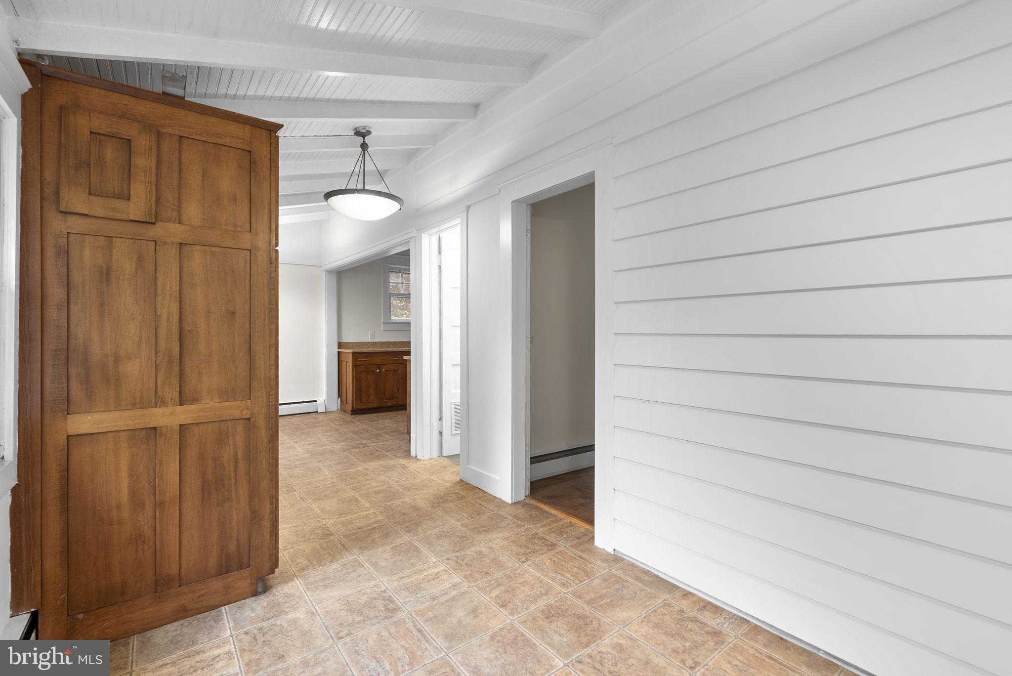 NORTH WOODSIDE - Residential