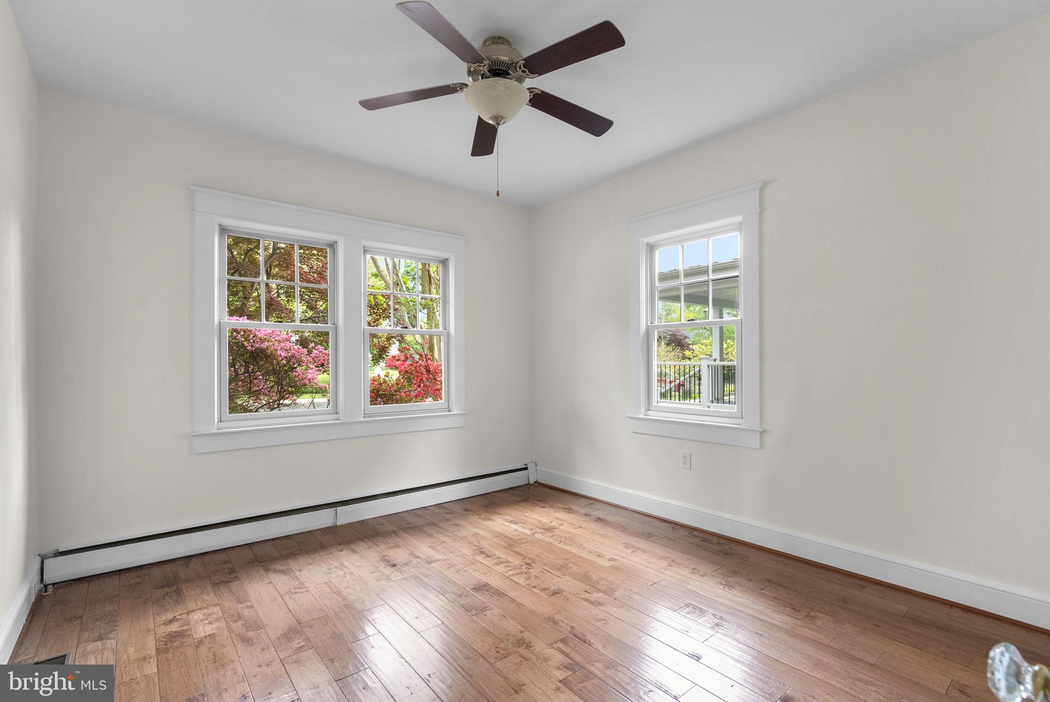 NORTH WOODSIDE - Residential