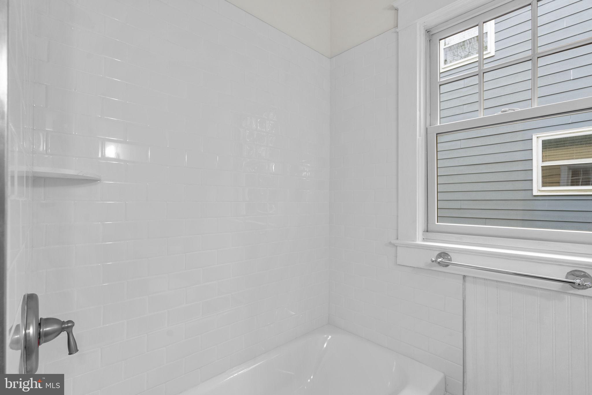 NORTH WOODSIDE - Residential