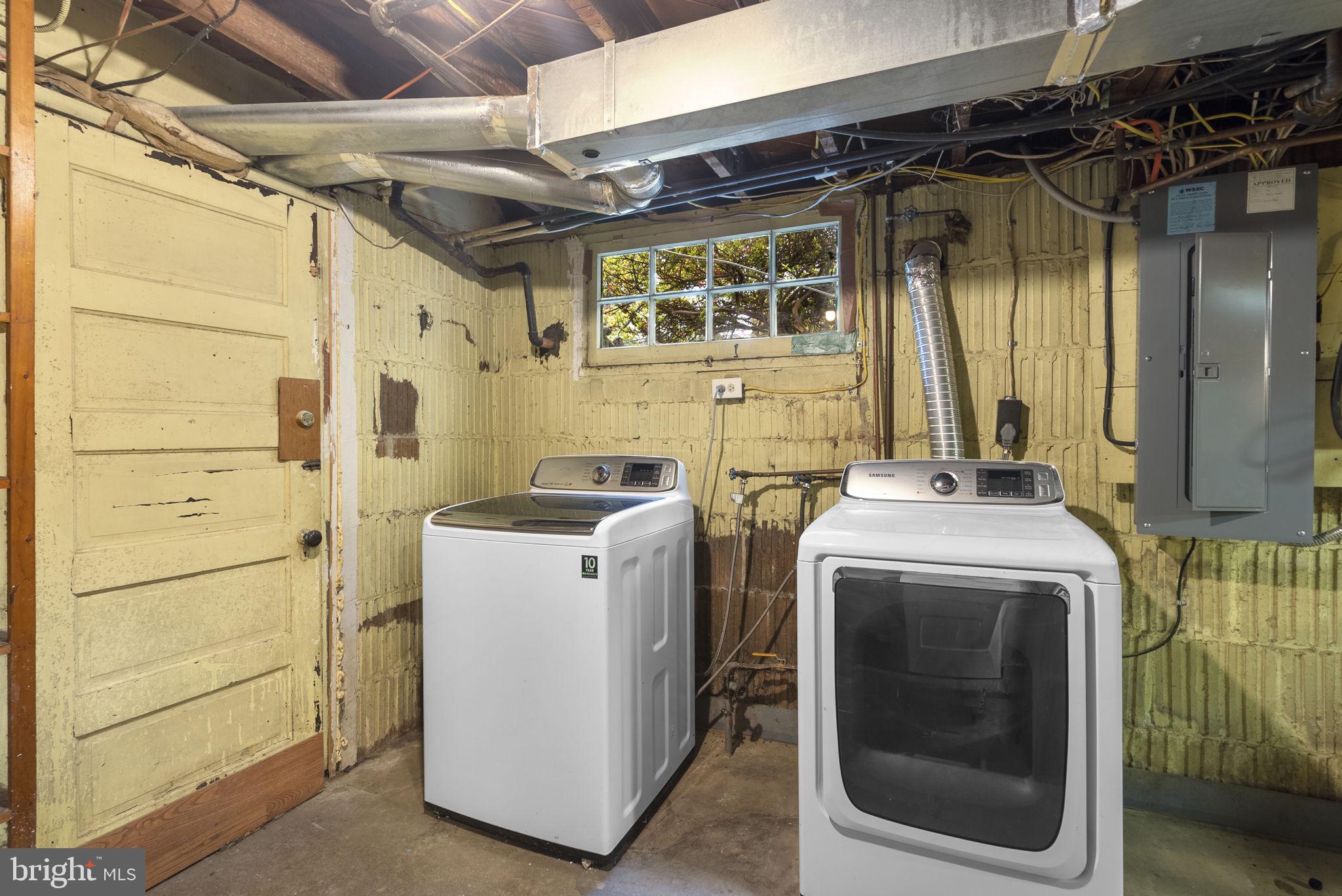 NORTH WOODSIDE - Residential