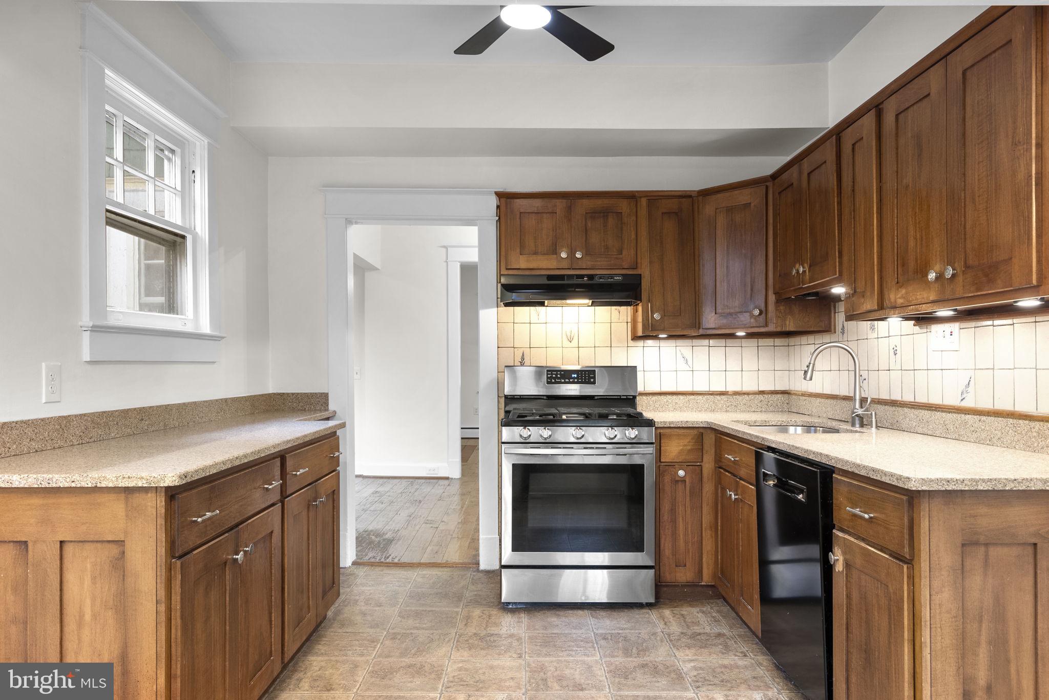 NORTH WOODSIDE - Residential