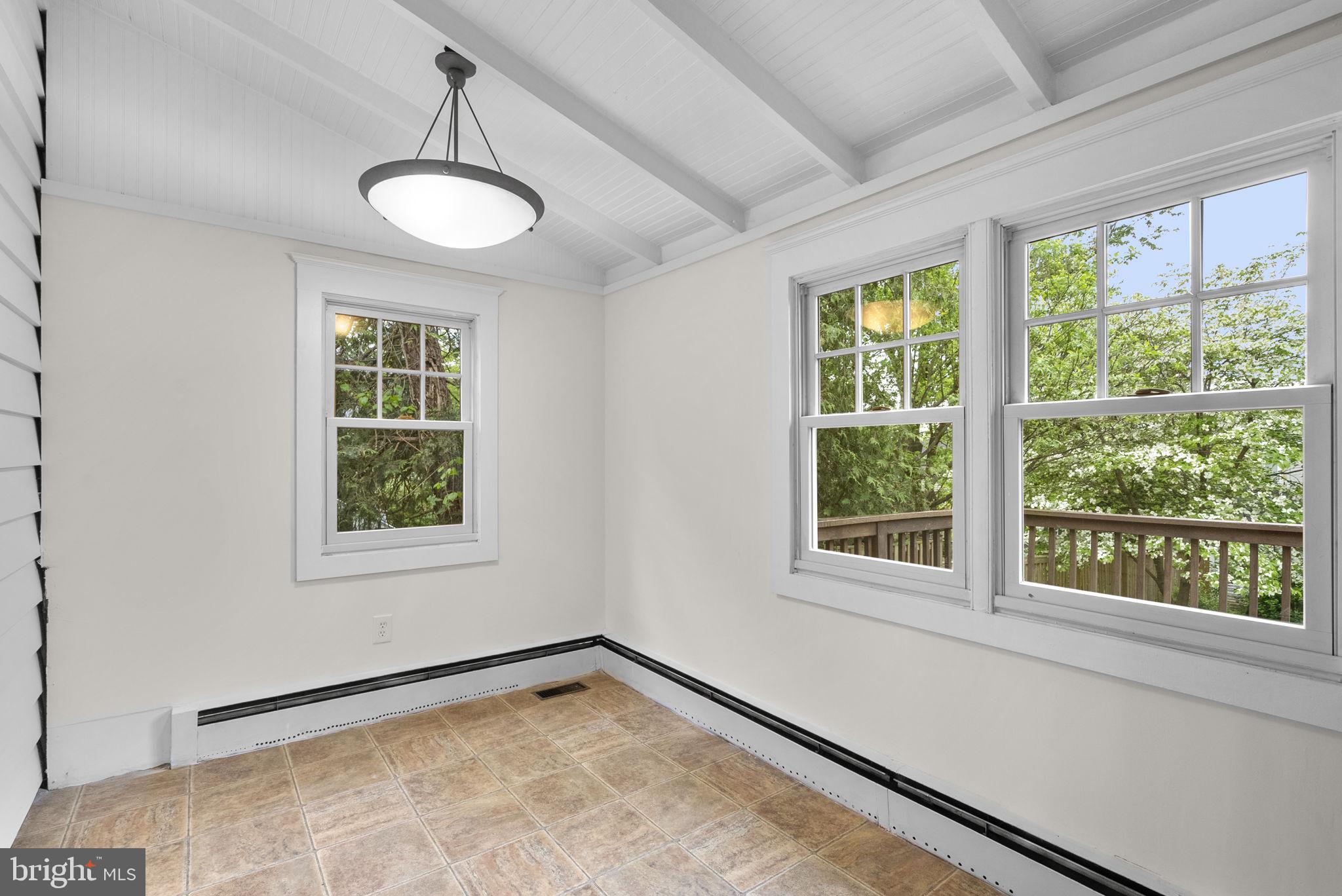 NORTH WOODSIDE - Residential