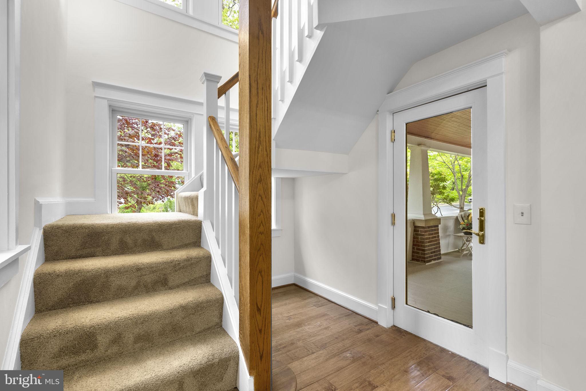 NORTH WOODSIDE - Residential