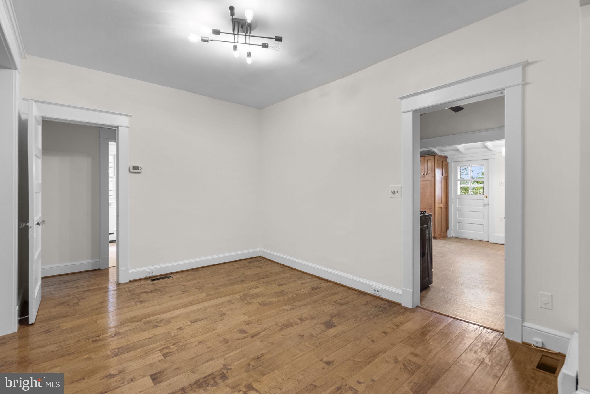 NORTH WOODSIDE - Residential