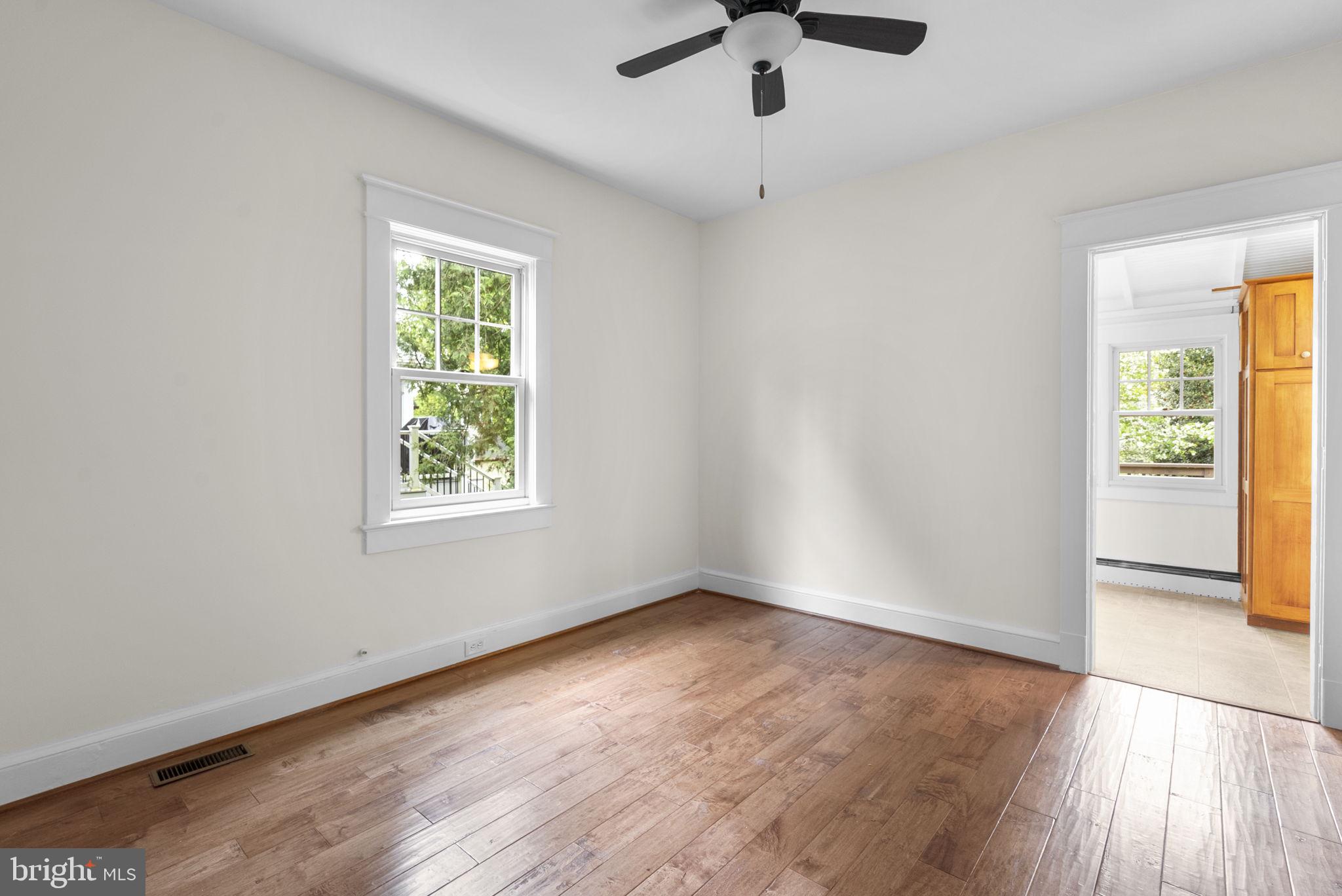 NORTH WOODSIDE - Residential