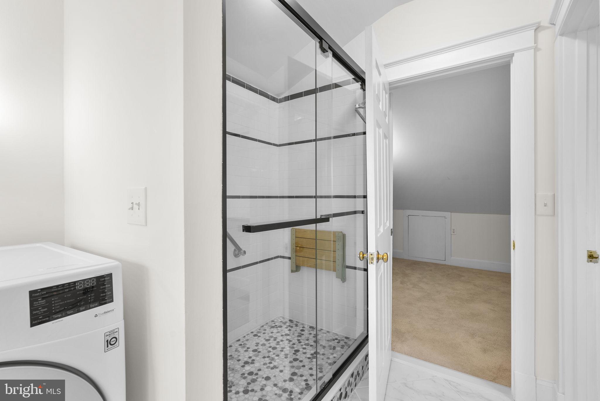 NORTH WOODSIDE - Residential