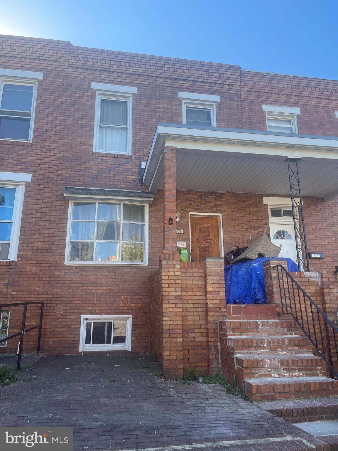 Welcome to the Highlands, don't miss this great opportunity to purchase this home. It will make a great home or turn key rental, plenty of options. This is a sought out neighborhood with plenty of upside. This house currently has a Gas Stove, Washer & Dryer. Gas Hot water tank,radiator heat boiler system located in the basement. there are two bathrooms, one on the 2nd floor and one located in the basement. The basment bathroom is a half bathroom. This house is currently tenant occuppied so please allow 24hrs notice to schedule.