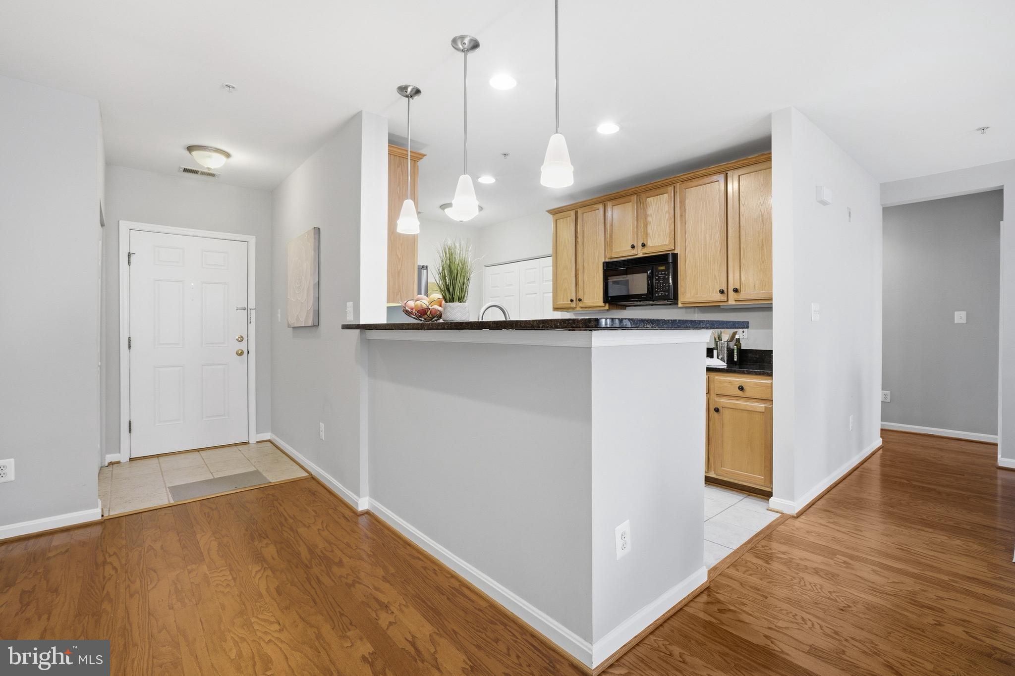 25320 LAKE MIST SQUARE 103