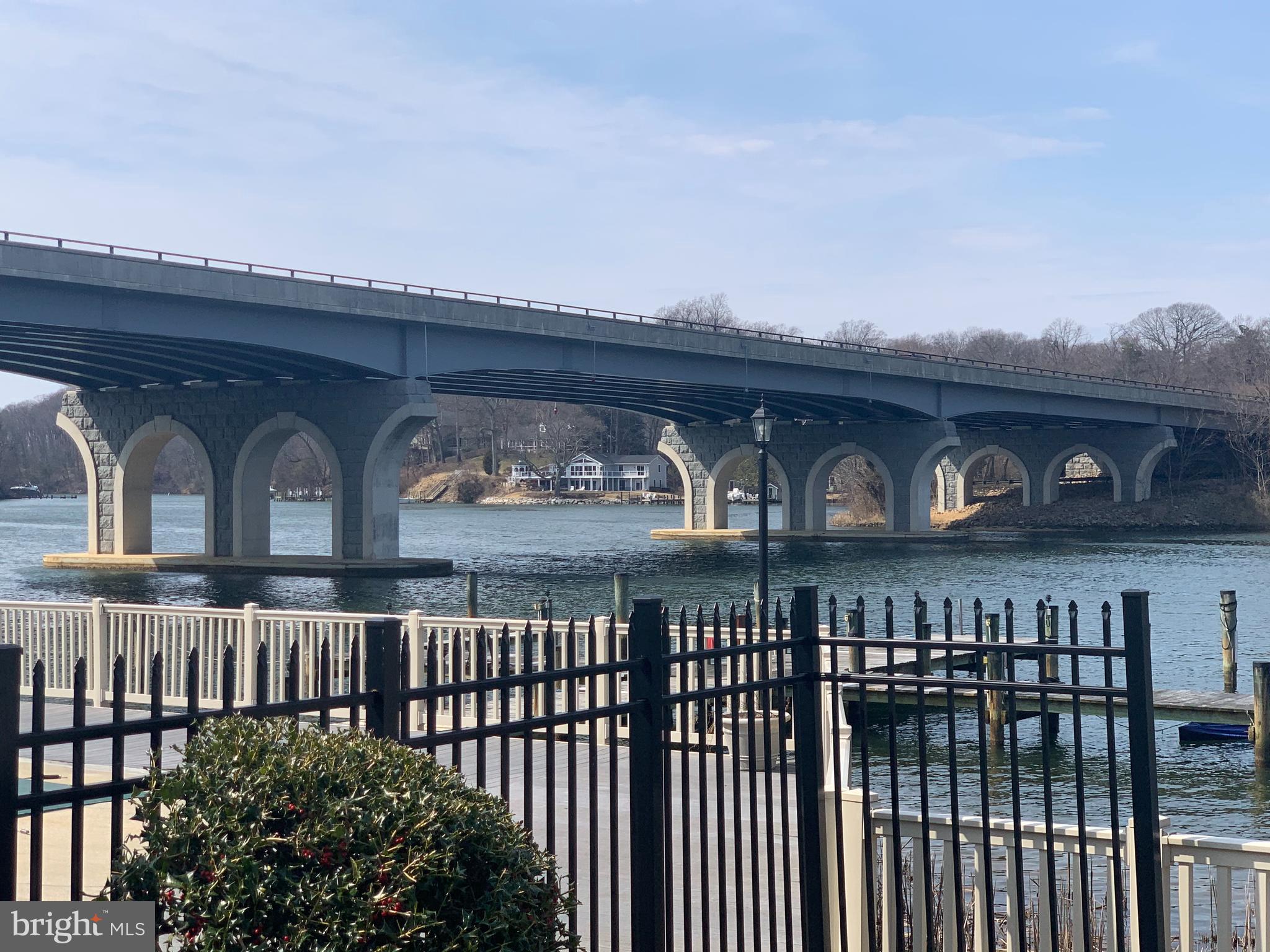 MARINERS COVE - Residential