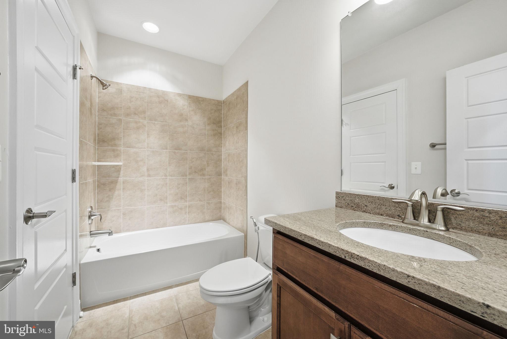 EMBASSY COURT - Residential